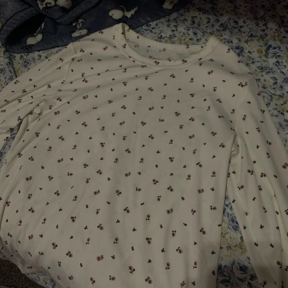 No Boundaries Cream Long Sleeve Swim Top with Pink Floral Print